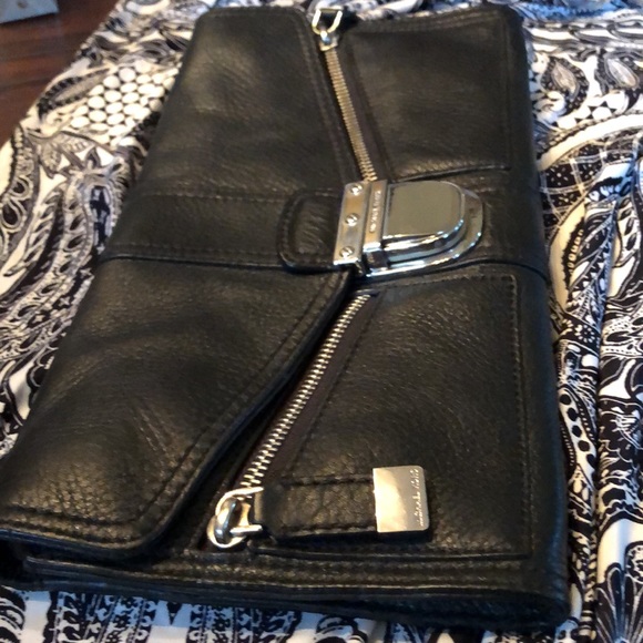 🌹Michael Kors Pebbled soft leather removable chain link shoulder bag / clutch - Picture 3 of 14